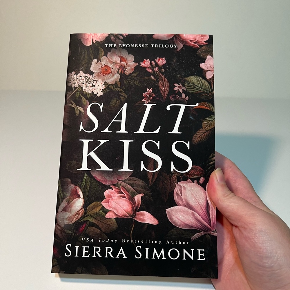 Salt Kiss by Sierra Simone (paperback)